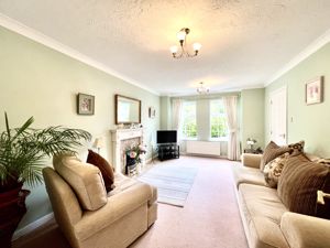 Living Room- click for photo gallery